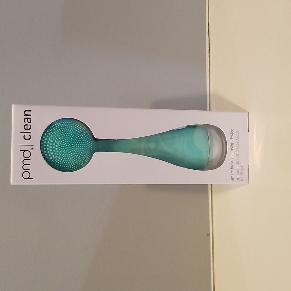 PMD Beauty Clean - mint green & white